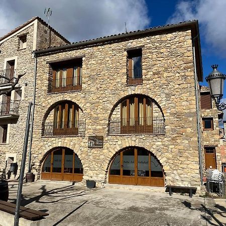 Hostal Centre Del Montsec Llimiana Εξωτερικό φωτογραφία