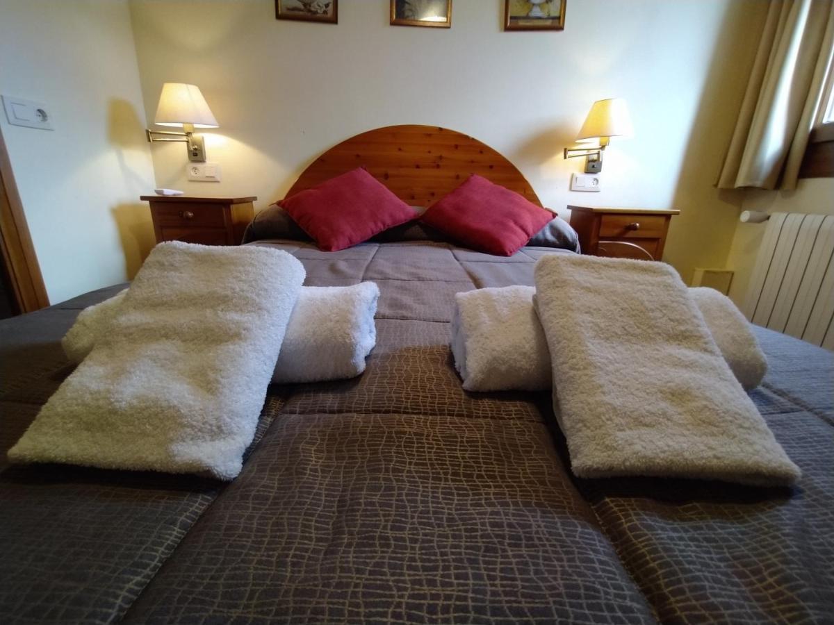 Hostal Centre Del Montsec Llimiana Εξωτερικό φωτογραφία