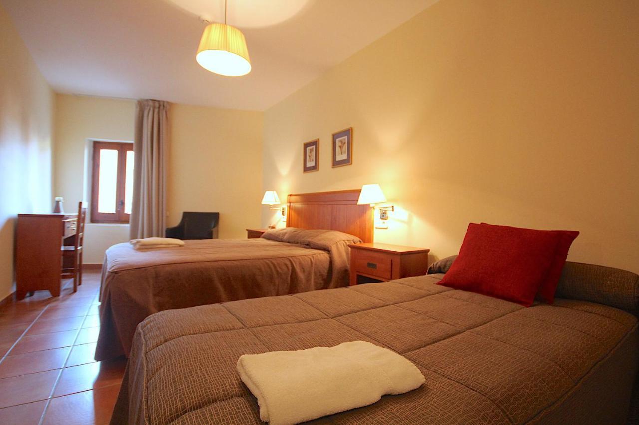 Hostal Centre Del Montsec Llimiana Εξωτερικό φωτογραφία