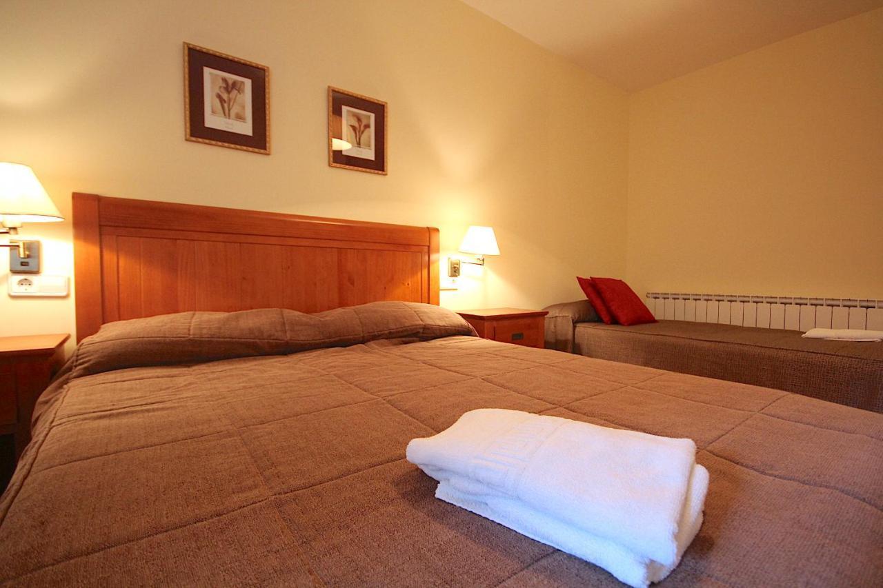 Hostal Centre Del Montsec Llimiana Εξωτερικό φωτογραφία