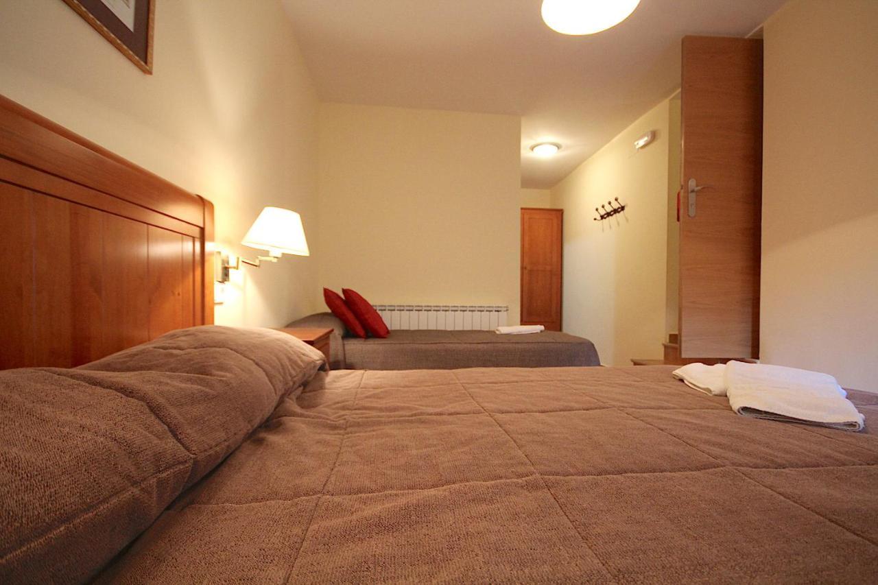 Hostal Centre Del Montsec Llimiana Εξωτερικό φωτογραφία